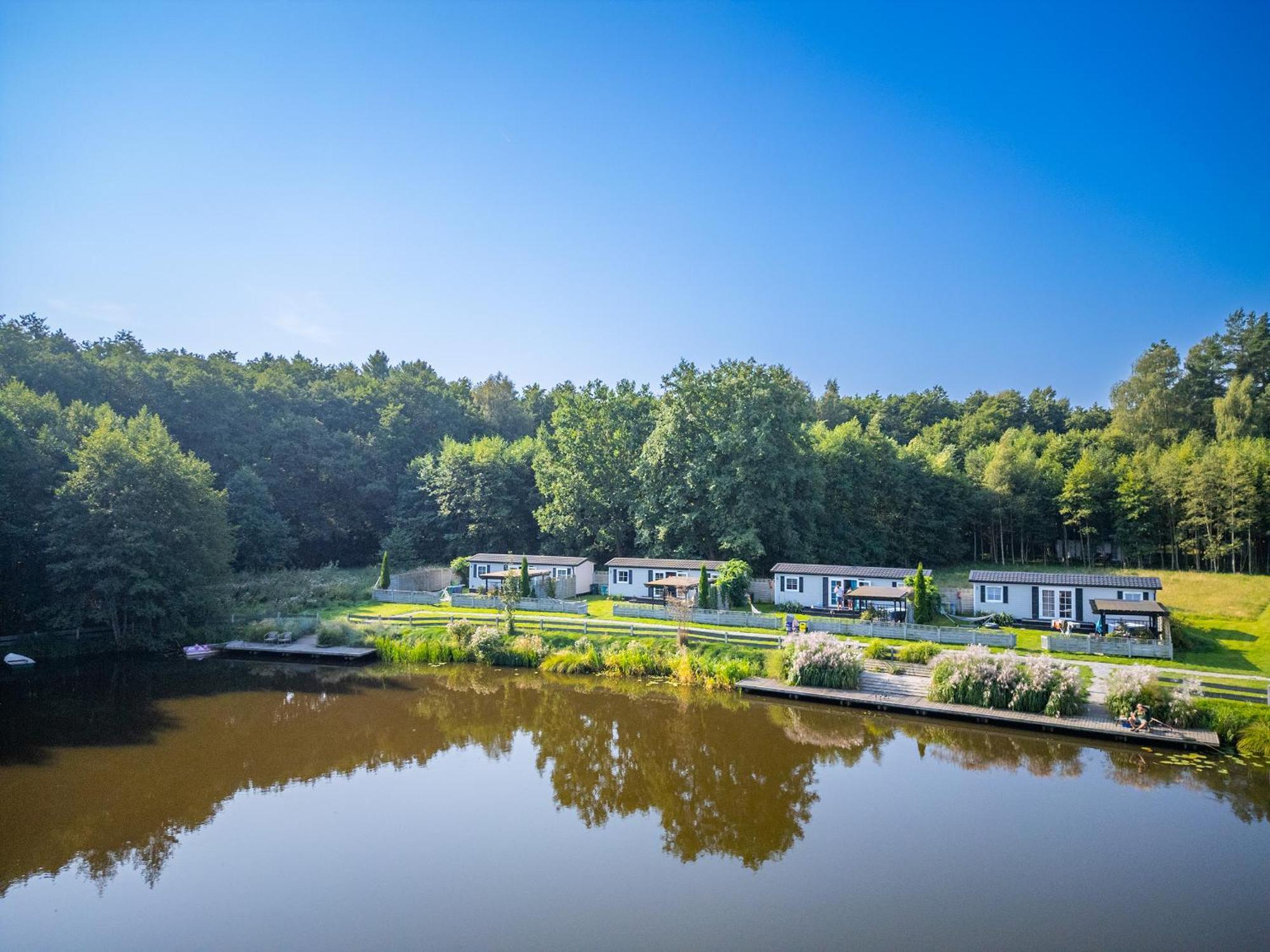 Domki Drewniane Na Splawiu Nad Morzem Дарлово Экстерьер фото